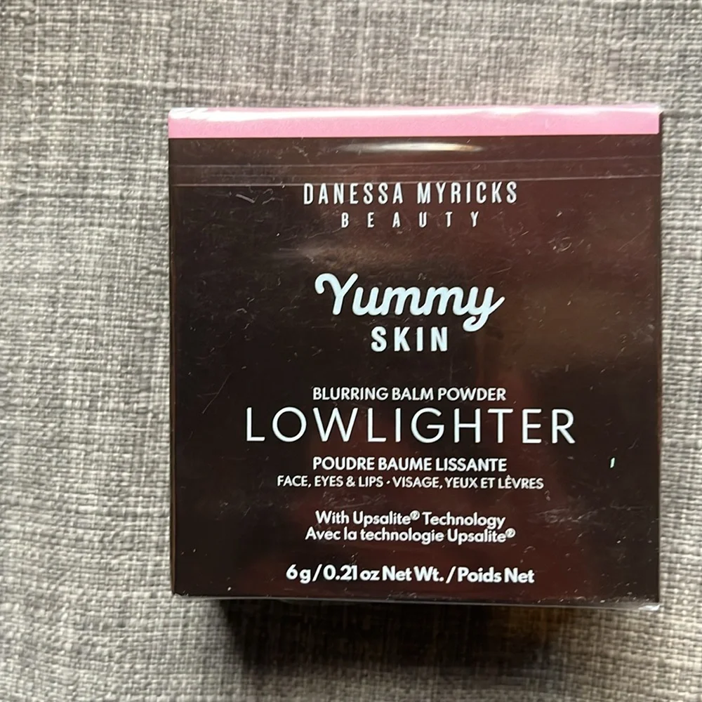 Danessa Myricks Yummy Skin Blurring Balm Powder Lowlighter & Laritzy Highlighter